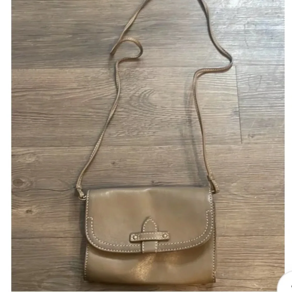 Frye Olivia crossbody iced taupe. eUC!